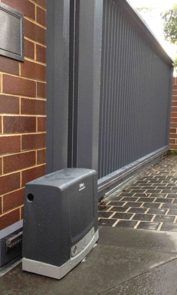 نحوه نصب درب ریلی پارکینگ نحوه نصب درب ریلی پارکینگ