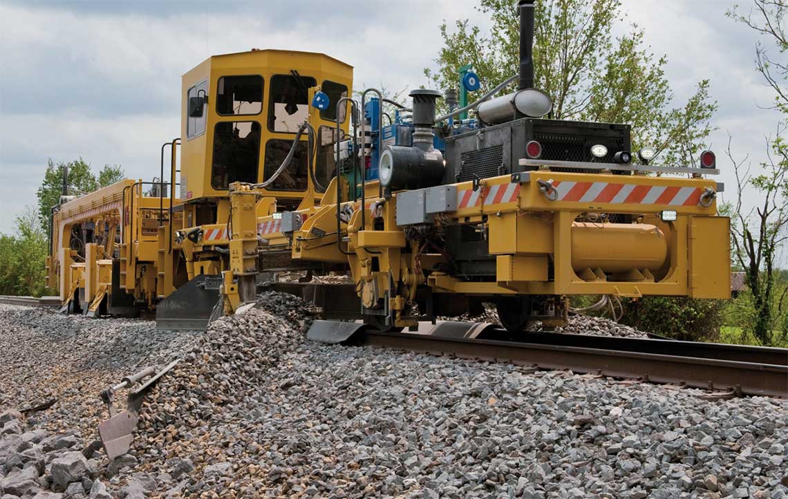 ماشین آلات تعمیر و نگهداری خطوط راه آهن و انواع آن